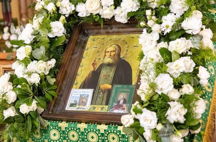 Митрополит Орловский и Болховский Тихон совершил Божественную литургию